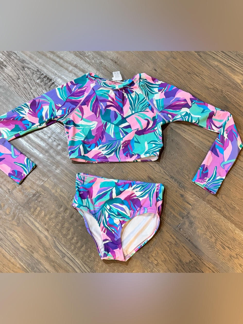 Kami brand long sleeved tankini suit, girls size Large, 14-16, New and unworn.